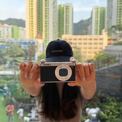 Yashica Tank aparat foto compact, ecran rabatabil 3", 4K 30 fps, negru