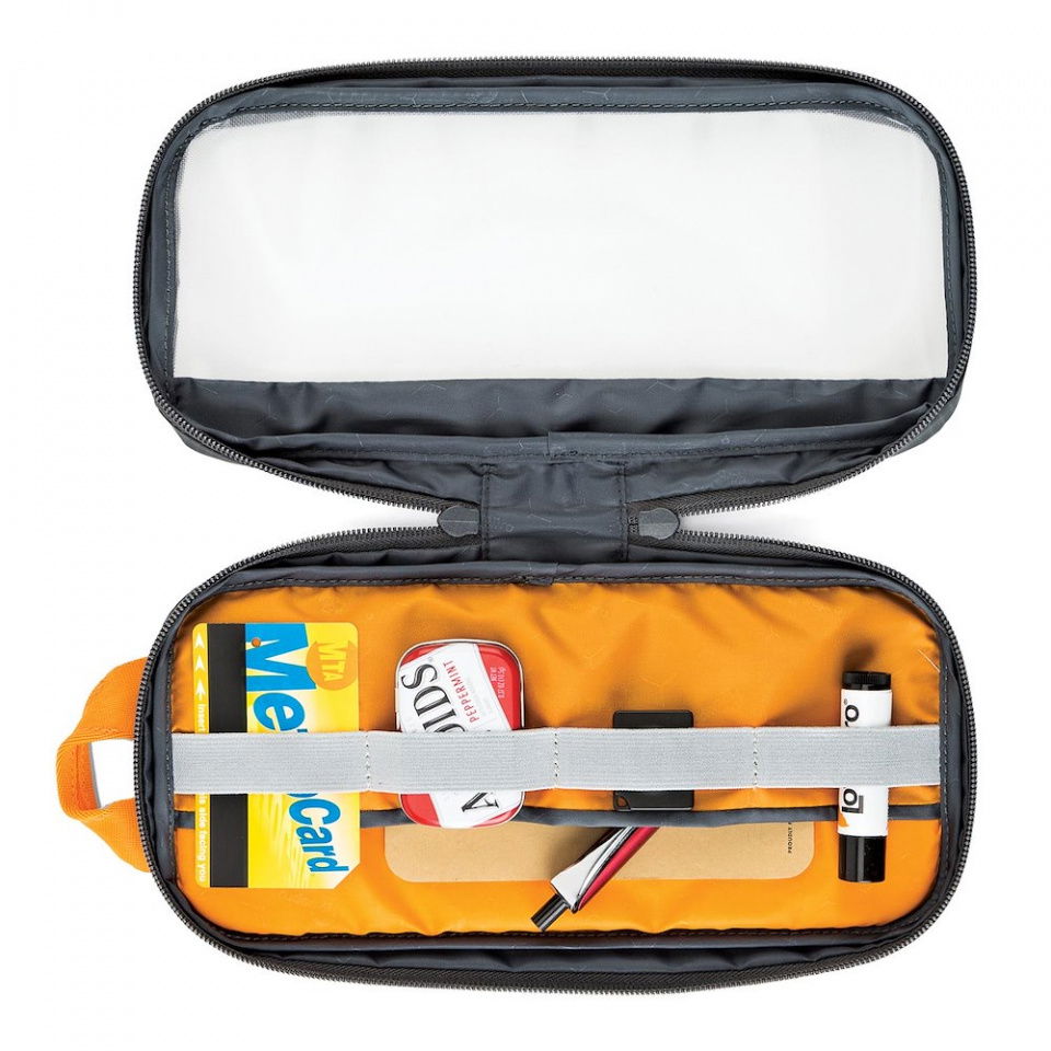 Organizator cabluri, husă deschisă cu cabluri și accesorii, interior portocaliu