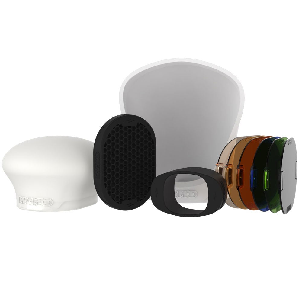 Flash kit accessories: white diffuser dome, black honeycomb, gray reflector, color gels