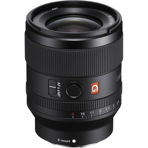 35mm f/1.4 GM FE lens front view with AF/MF switch
