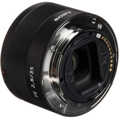 Front glass opening of FE 2.8/35 lens with metal mount contacts
