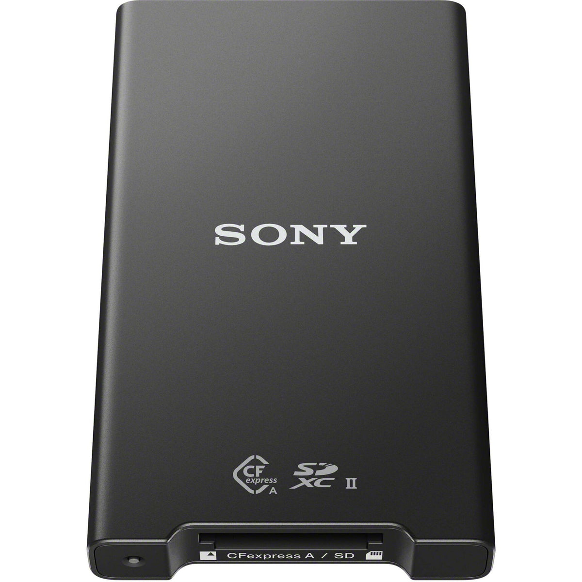 Cititor carduri CFexpress A/SD, panou cu porturi și logo pe carcasă neagră