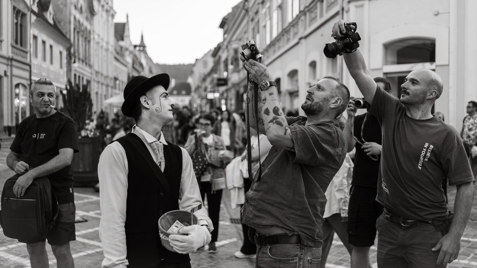 Meet and Shoot cu Ovidiu Selaru: o după-amiaza dedicata fotografiei de strada