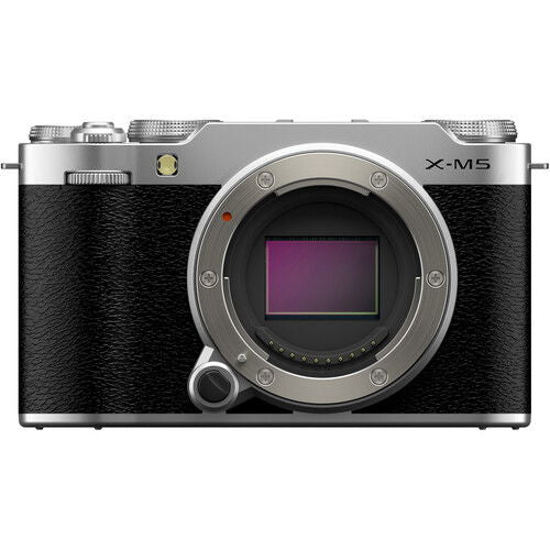 Fotoaparát X-M5 s bajonetem a objektivem 15–45 mm, černý a stříbrný
