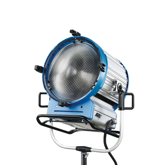 Sursă Fresnel T24 cu reflector circular și carcasă albastră, brațe negre