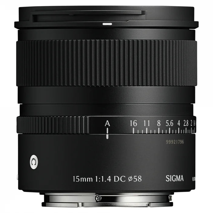 15mm f/1.4 DC DN lens with aperture/scale markings, textured focus ring