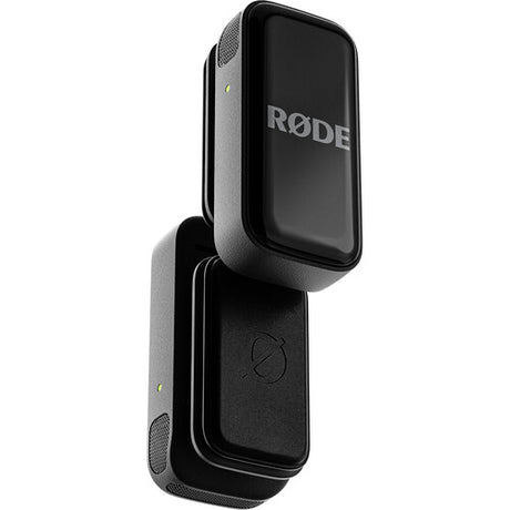 Kit microfon wireless RØDE, prim-plan receptor și transmițător cu puncte LED