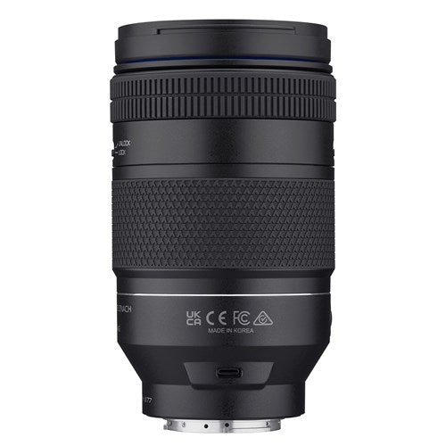 Obiectiv Samyang AF 60-180mm, spate cu etichetă și montură metalică, carcasă texturată