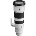 Telephoto zoom lens 400–800mm, white body with black ribbed grip section