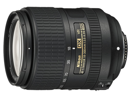 Obiectiv Nikon negru 18–300 mm, AF-S DX, VR, inel zoom și gradații