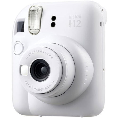 Aparat foto instant Instax Mini 12, alb, vedere laterală cu obiectiv