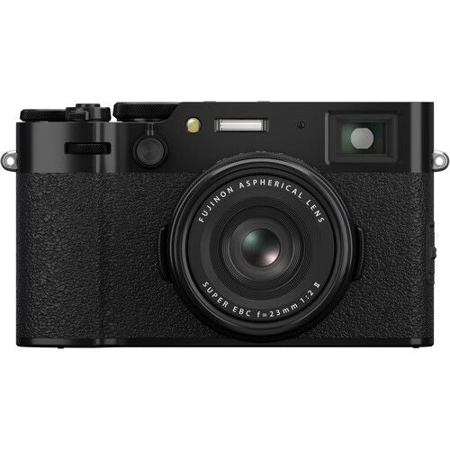 Aparat foto Fujifilm compact negru, cu obiectiv montat si textură de piele pe corp