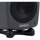 Boxă de monitor de studio Genelec, detaliu grilaj woofer și logo pe partea inferioară