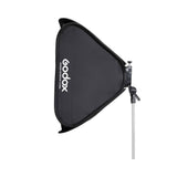 Softbox 80x80 cm negru cu suport de prindere și difuzor alb, vedere laterală