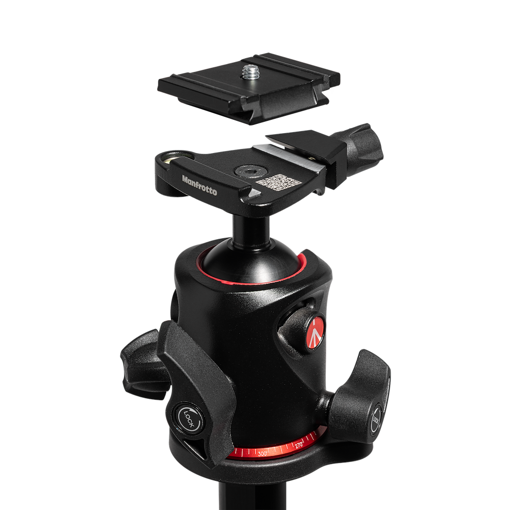 Cap bilă Manfrotto cu placă de montaj, butoane și inel roșu de reglaj.
