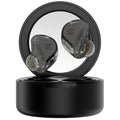 Căști bluetooth true wireless in-ear, două căști negre transparente în carcasă neagră