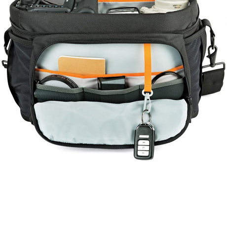 Lowepro Nova 180 AW II geanta foto - View 5