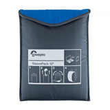 Rucsac pliabil Lowepro SleevePack 13 albastru și gri, cu clapetă și etichetă
