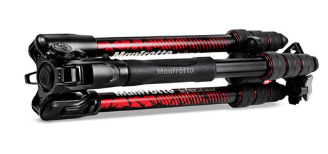 Trepied foto Manfrotto Befree, format compact, bare negre cu inserții roșii.