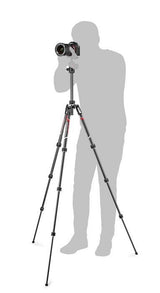 Trepied foto Manfrotto carbon înalt, cu picioare reglabile.