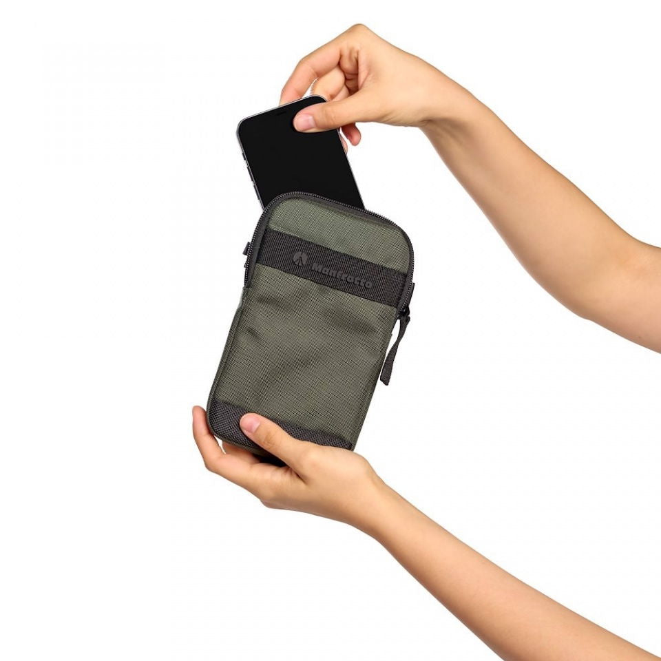 Husă smartphone Manfrotto deschisă, inserție gri și capac negru