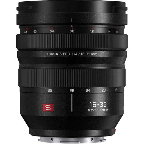 LUMIX S PRO 16-35mm f/4 lens top view, 16–35mm scale on barrel