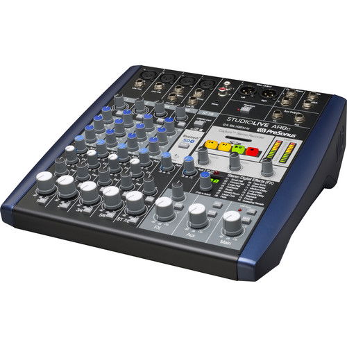 StudioLive AR8c mixer, alt unghi: canale cu LED-uri și butoane FX/Aux
