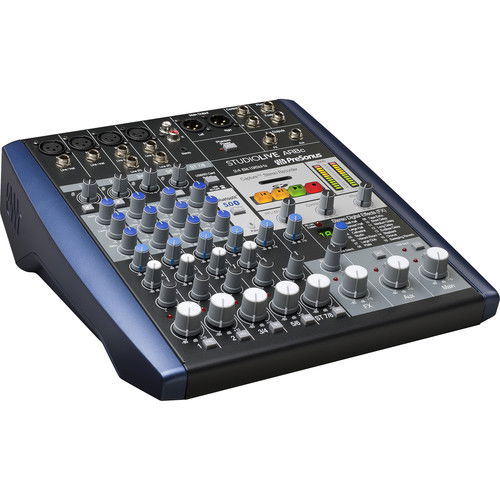 StudioLive AR8c mixer, vedere din unghi: fader-e și potențiometre pe panou