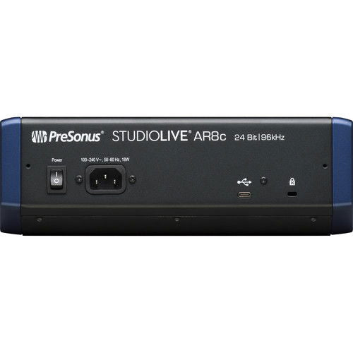 StudioLive AR8c mixer, panou spate cu alimentare și mufe audio/ieșiri