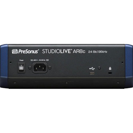 StudioLive AR8c mixer, panou spate cu alimentare și mufe audio/ieșiri