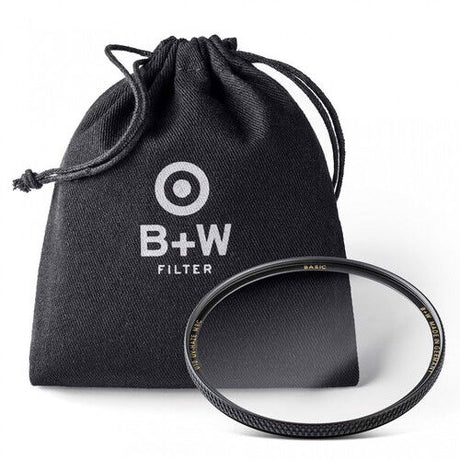 B+W 62mm polarizing filter with black drawstring pouch and textured filter rim