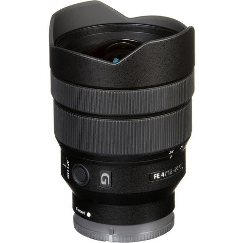 Obiectiv Sony FE 12-24mm f/4 G, vedere laterală cu comenzi și marcaje