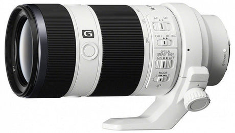 70-200mm F4 FE lens, black zoom rings, white body, close-up controls