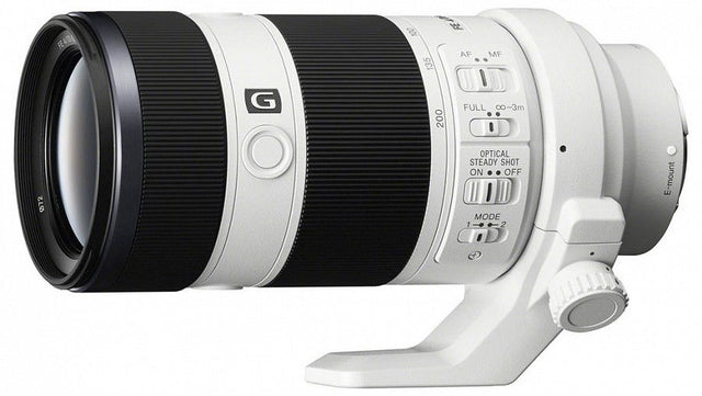 70-200mm F4 FE lens, black zoom rings, white body, close-up controls