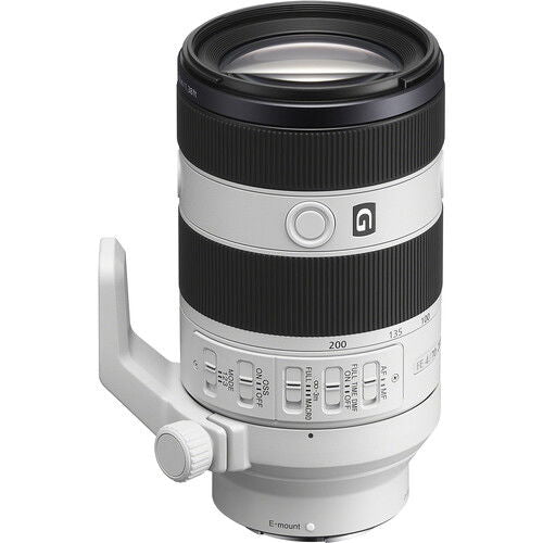 Obiectiv foto Sony FE 70-200mm, negru-gri, zoom, inel frontal vizibil.