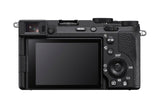 Aparat foto mirrorless A7C R, ecran LCD negru, butoane și cadran, vedere din spate