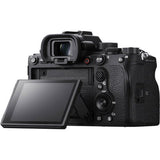 Aparat foto mirrorless Sony Alpha 1, ecran rabatabil și modul de vizor
