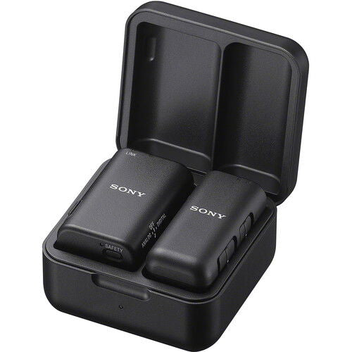 Sistem microfon wireless lavalieră Sony în carcasă de încărcare