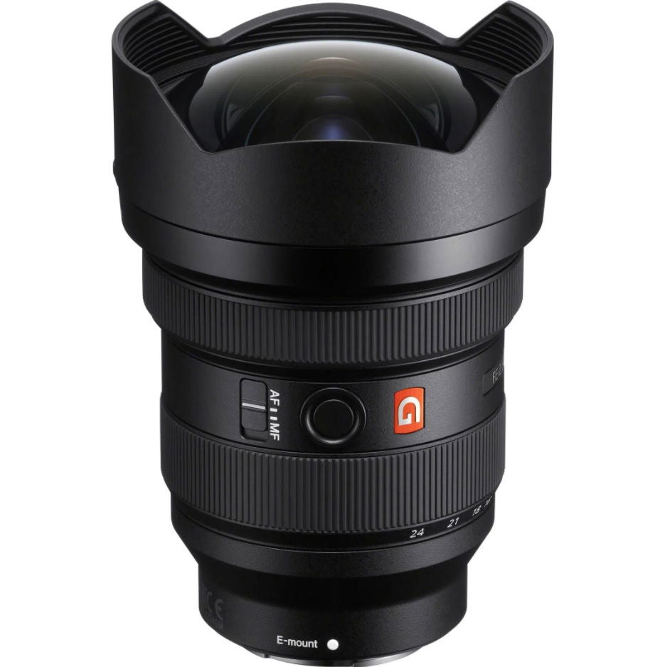 Obiectiv Sony FE 12-24mm f2.8 GM, vedere frontală cu lentilă și inel de focalizare