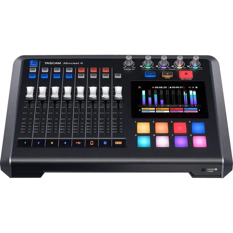 Mixer de podcast Tascam Mixcast 4, panou frontal cu ecran și faders