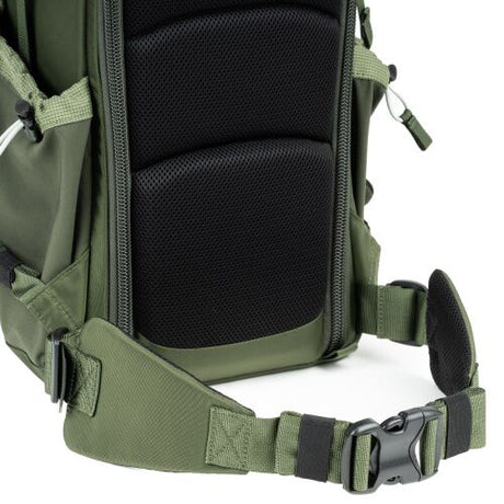 Rucsac foto slim 15L verde, spate cu material perforat și curea reglabilă