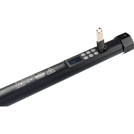 Tub LED Nanlite PavoTube II, panou de control cu butoane și afișaj