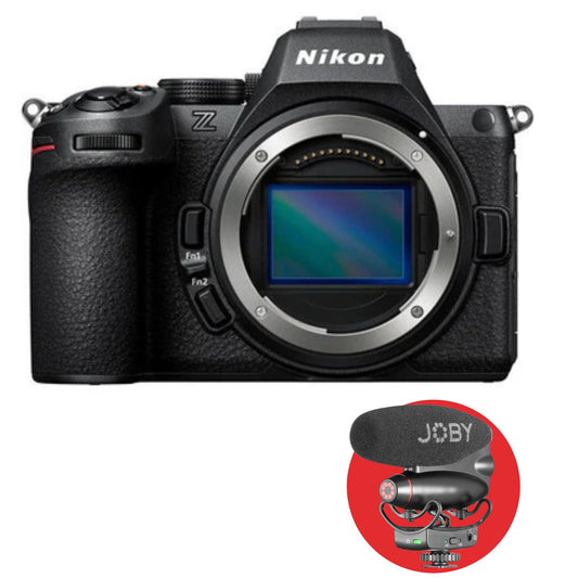 Aparat foto mirrorless Nikon Z5II, corp negru, vedere frontală cu ecran